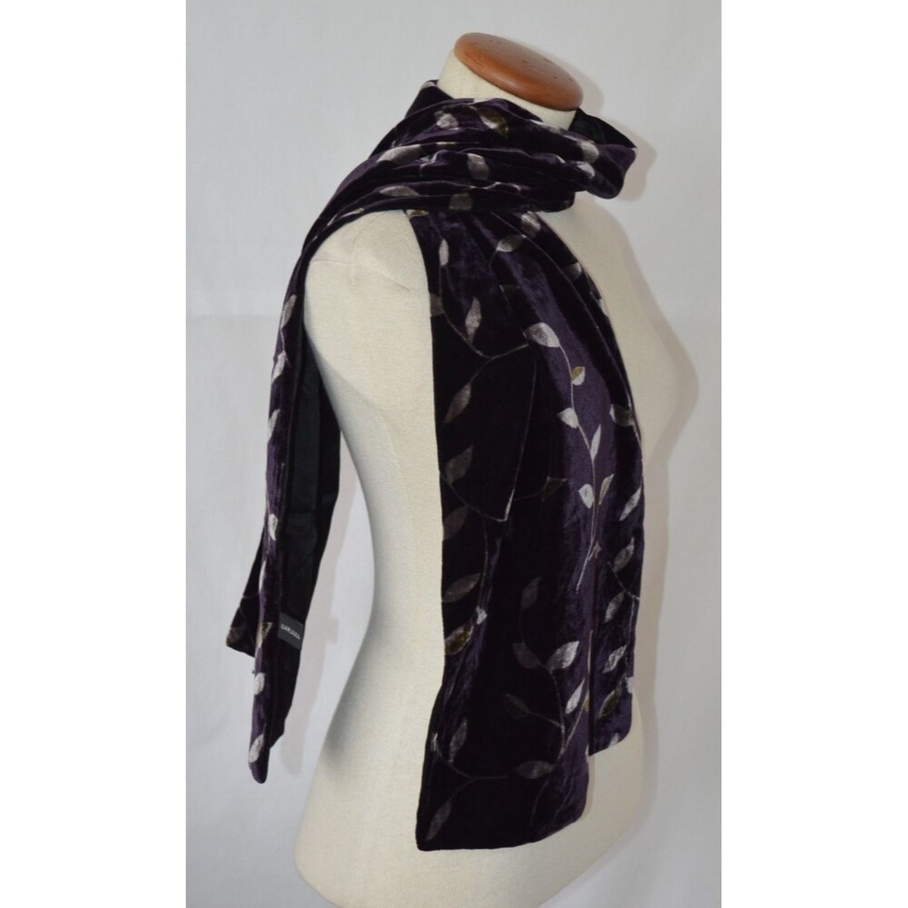 Banjara Velvet Silk Blend Scarf Leaf Design Dark Purple Gray Reversible Black